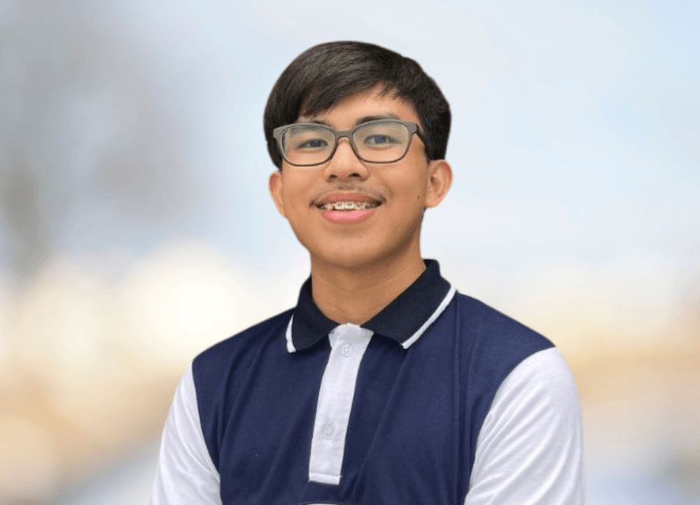 Chris Navales headshot