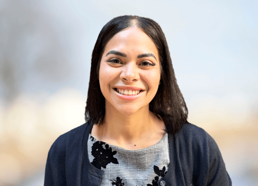 Stephanie Gomez headshot